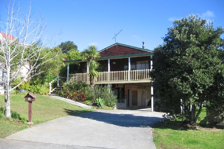 Photo of property in 11 Puketiro Place, Paihia, 0200
