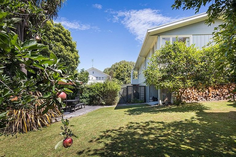 Photo of property in 104 Long Melford Road, Awapuni, Palmerston North, 4412