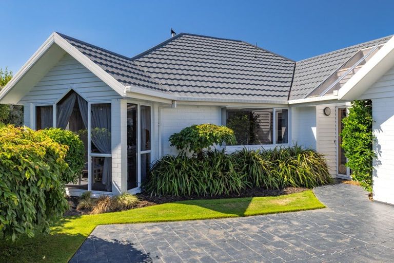 Photo of property in 2/48 Staveley Street, Avonhead, Christchurch, 8042