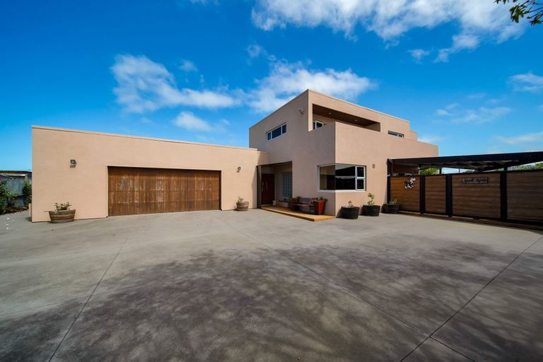 Photo of property in 19 Mccarthy Street, Hawera, 4610