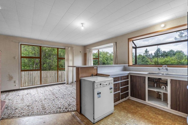 Photo of property in 3 Mcvicar Street, Tuatapere, 9620