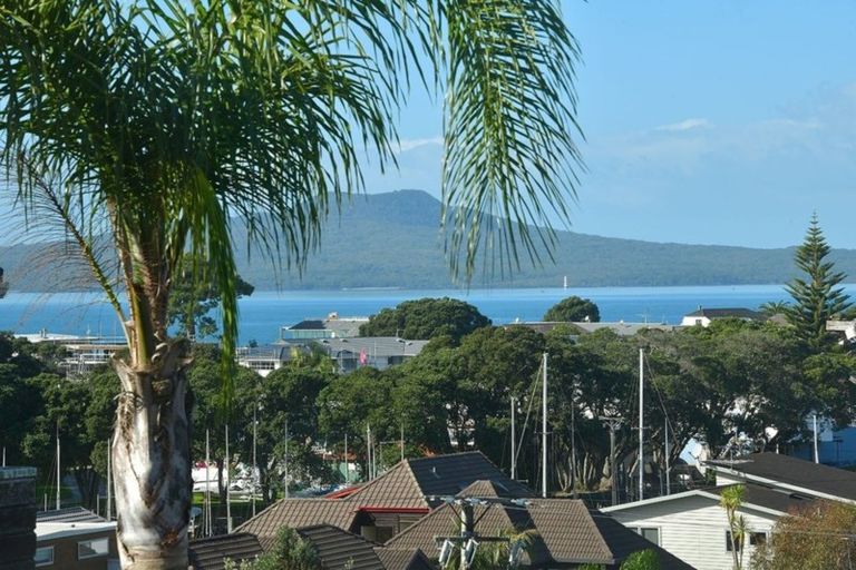 Photo of property in 2/23 Commodore Parry Road, Castor Bay, Auckland, 0620