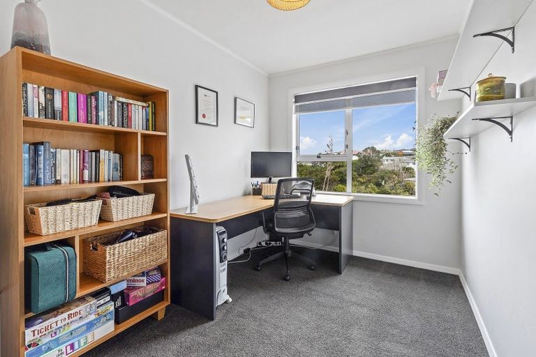 Photo of property in 63 Salford Street, Newlands, Wellington, 6037