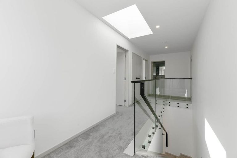 Photo of property in 2/66 Gardner Avenue, New Lynn, Auckland, 0600