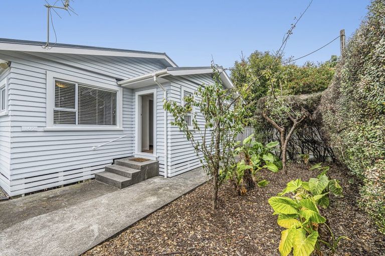 Photo of property in 102 Centennial Avenue, Waitara, 4320
