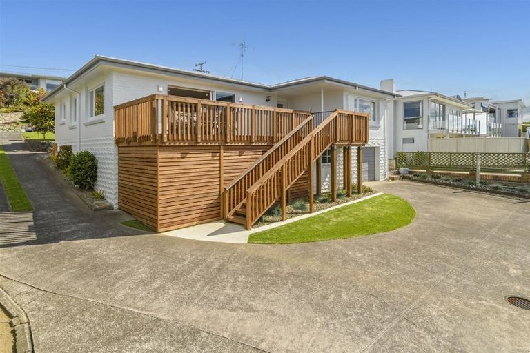 Photo of property in 12a Seaview Road, Otumoetai, Tauranga, 3110