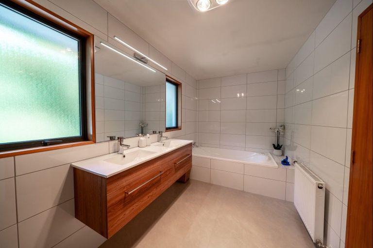 Photo of property in 39 Raeburn Avenue, Otatara, Invercargill, 9879