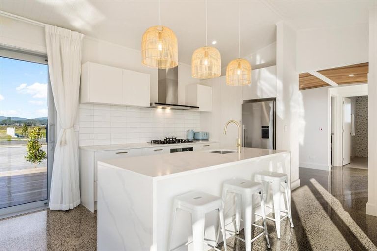 Photo of property in 218 Hamiora Street, Matarangi, 3592