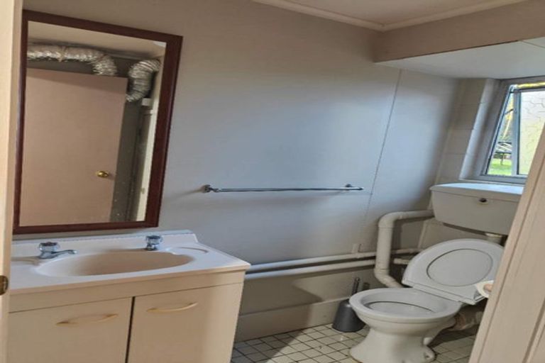 Photo of property in 24 The Boulevard, Sunnyhills, Auckland, 2010