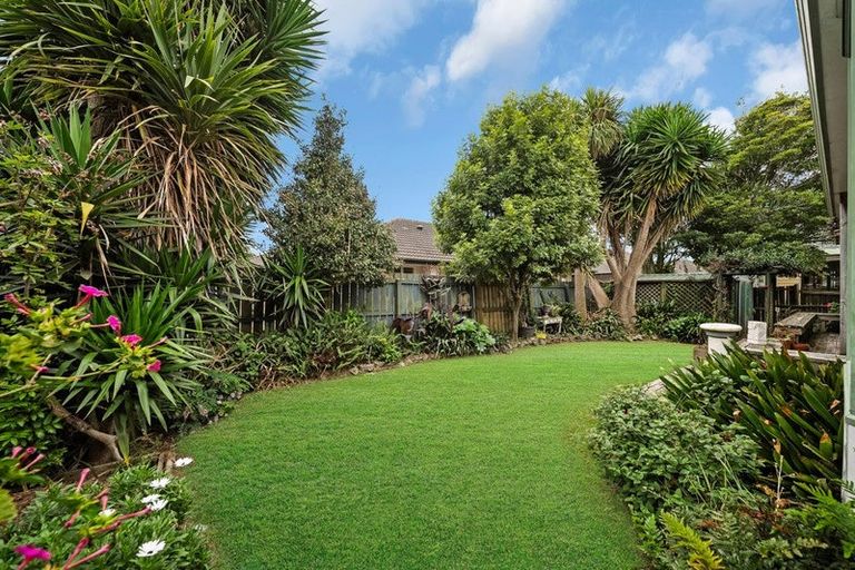 Photo of property in 2/16 Airfield Road, Takanini, 2112