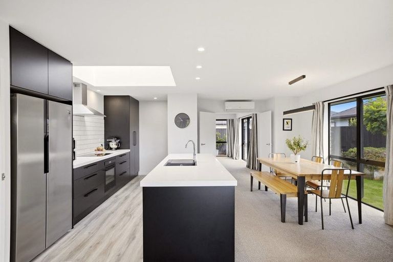 Photo of property in 73 Aviemore Drive, Marshland, Christchurch, 8083