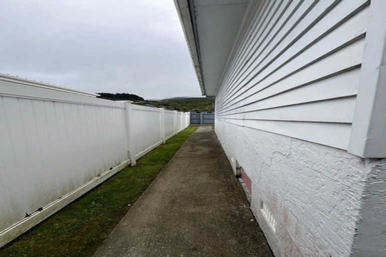 Photo of property in 40 Findlay Street, Tawa, Wellington, 5028