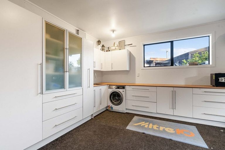 Photo of property in 112 Dickson Road, Papamoa Beach, Papamoa, 3118