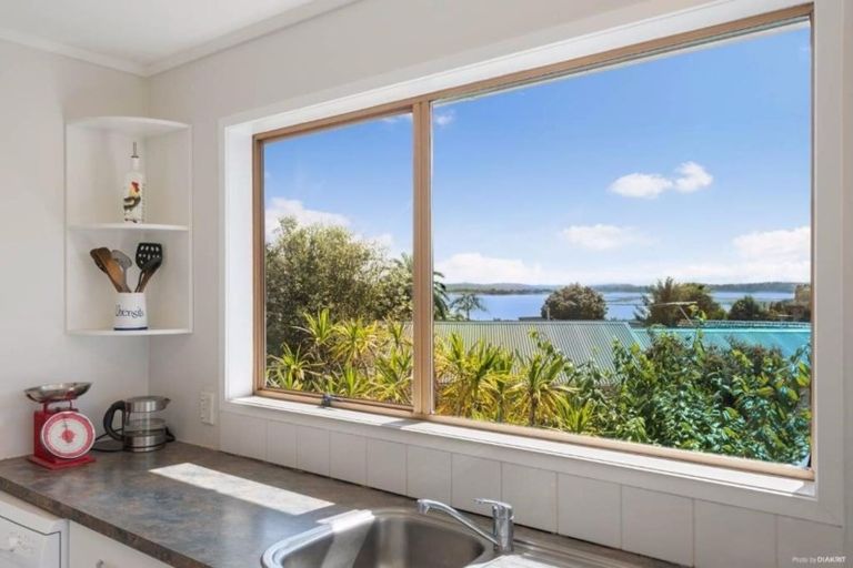 Photo of property in 338 Royal Road, Massey, Auckland, 0614