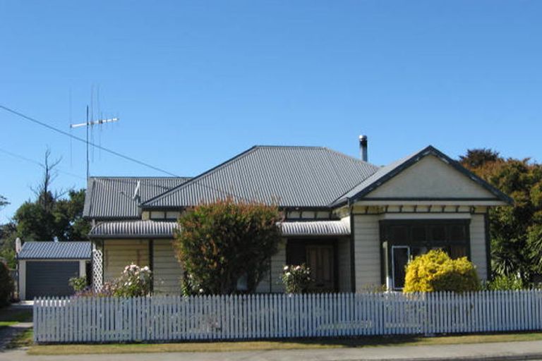 Photo of property in 28 Davie Street, Temuka, 7920