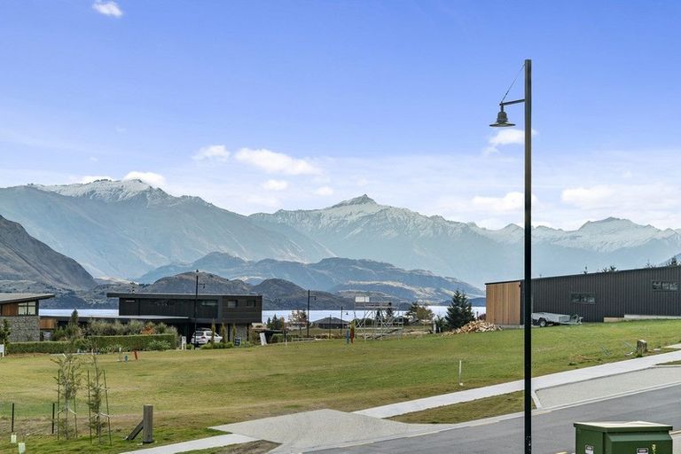 Photo of property in 10 Mills Road, Wanaka, 9305