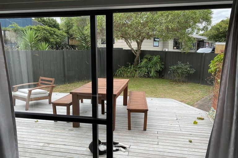 Photo of property in 89 Queens Road, Waikanae Beach, Waikanae, 5036