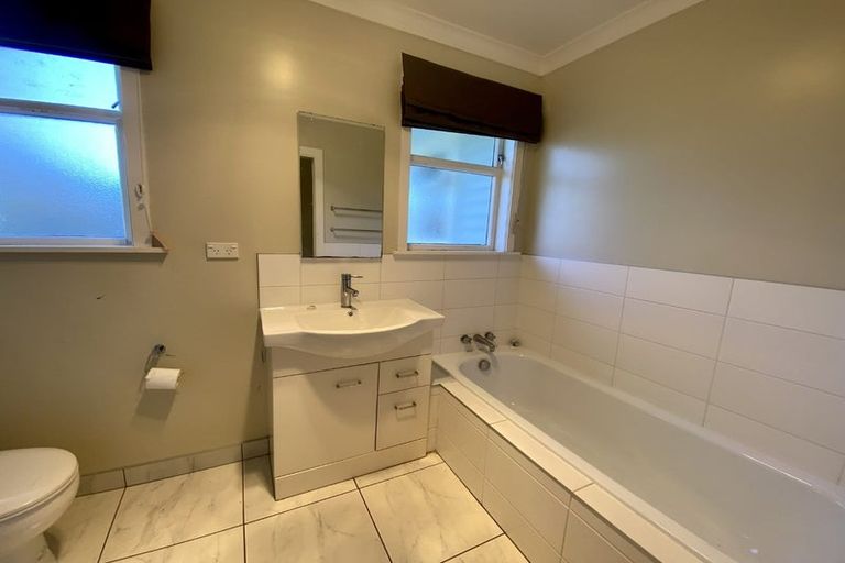 Photo of property in 14 Gill Crescent, Redwoodtown, Blenheim, 7201
