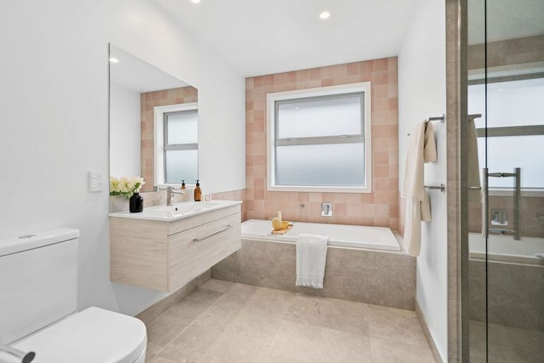 Photo of property in 18 Te Ia Terrace, Cambridge, 3434