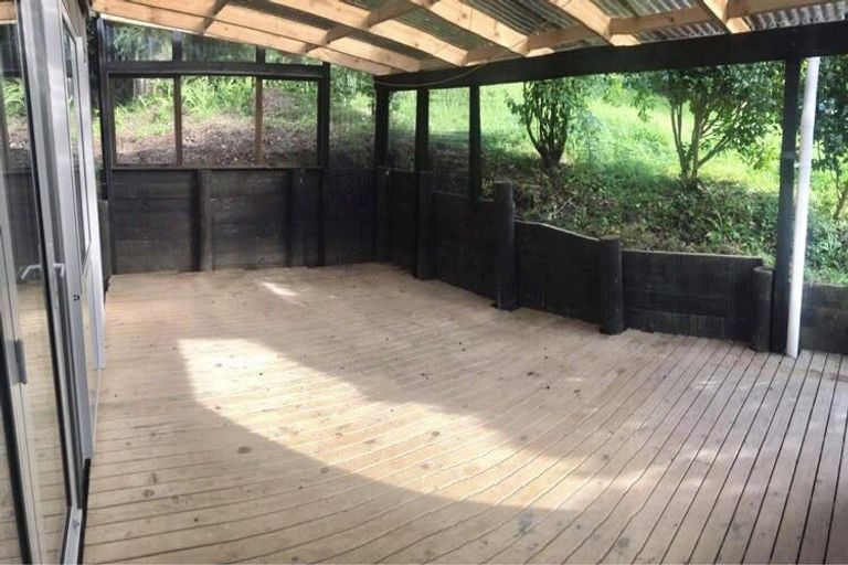 Photo of property in 37 Western Road, Laingholm, Auckland, 0604