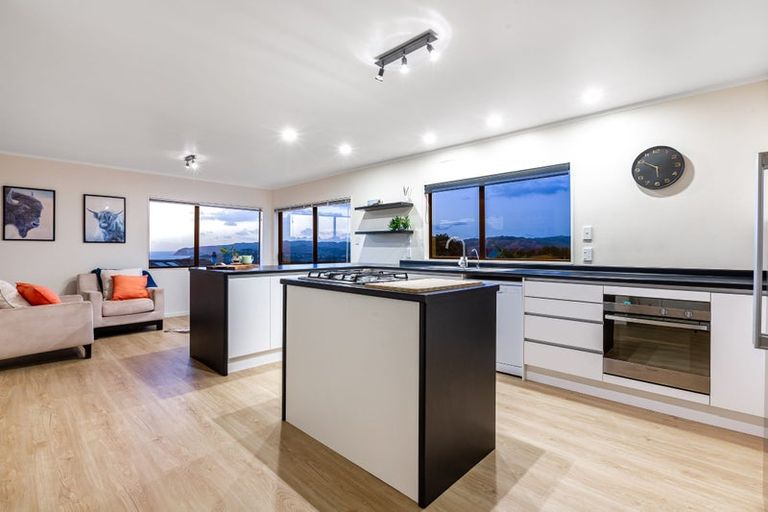 Photo of property in 22 Mercury Way, Whitby, Porirua, 5024