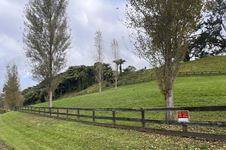 Photo of property in 94 Tangiroimata Track, Pyes Pa, 3173