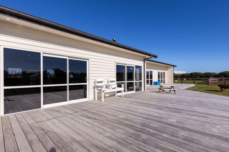 Photo of property in 270 Turangi Road, Tikorangi, Waitara, 4383