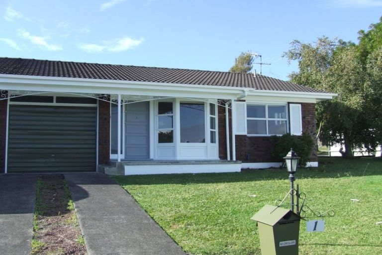 Photo of property in 1/1 Suzetta Place, Sunnyhills, Auckland, 2010