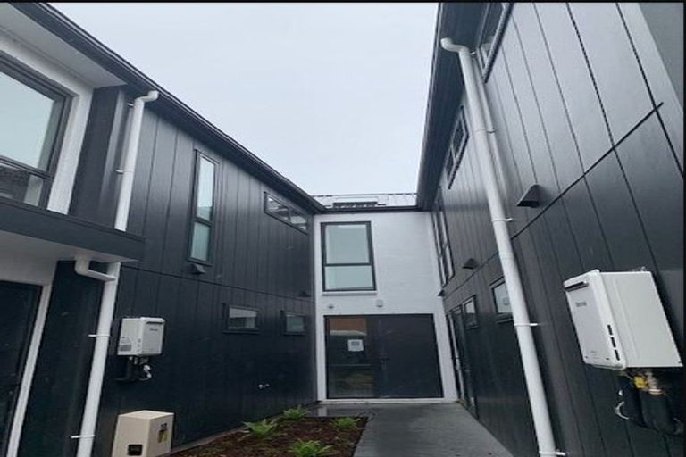 Photo of property in 1/3 Dowding Street, Melville, Hamilton, 3206