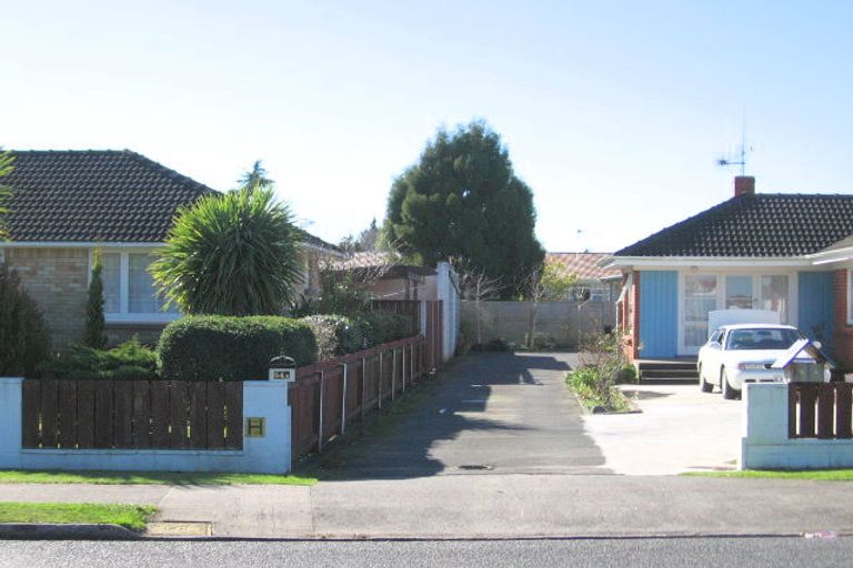 Photo of property in 54a Heath Street, St Andrews, Hamilton, 3200