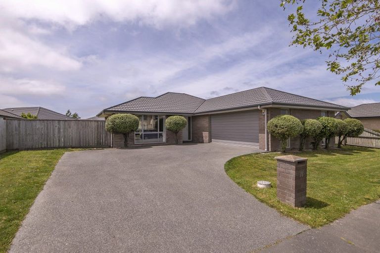Photo of property in 70 Aidanfield Drive, Aidanfield, Christchurch, 8025