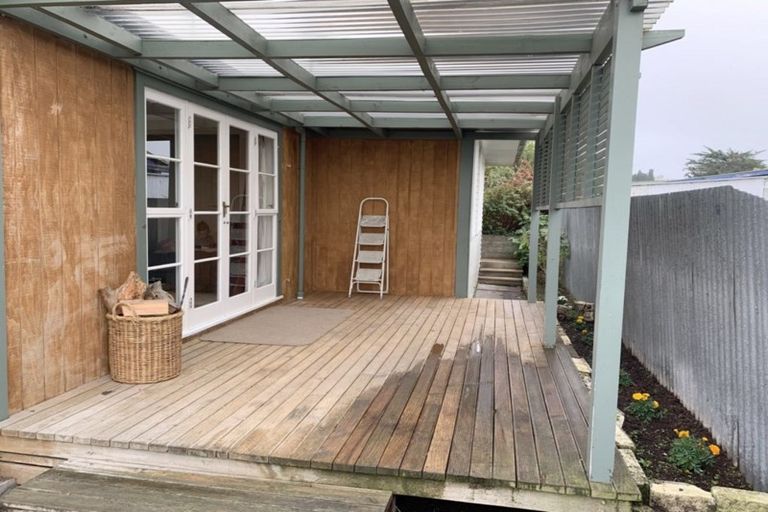 Photo of property in 1 Mcgreevy Street, Waipawa, 4210