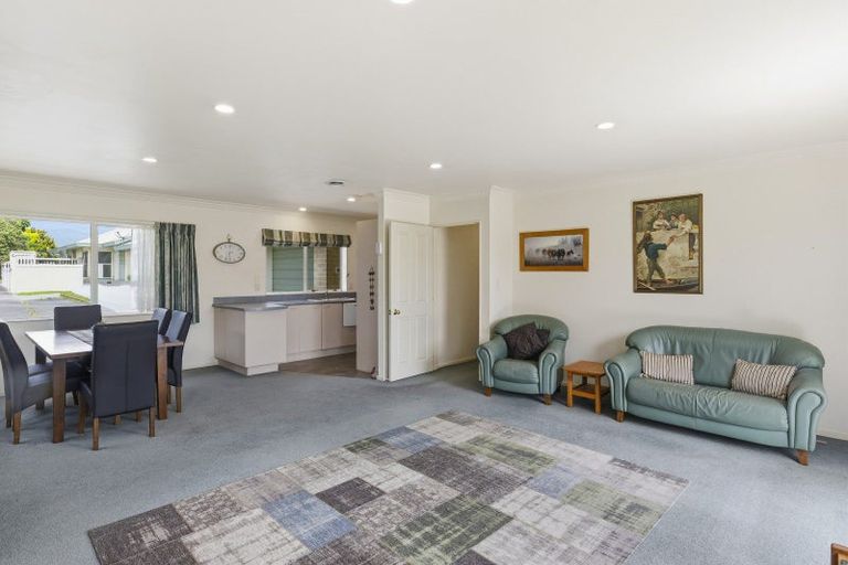 Photo of property in 61b Winchester Street, Levin, 5510