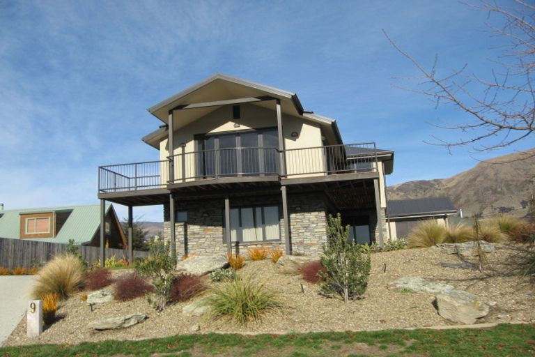 Photo of property in 9 Little Oak Common, Wanaka, 9305