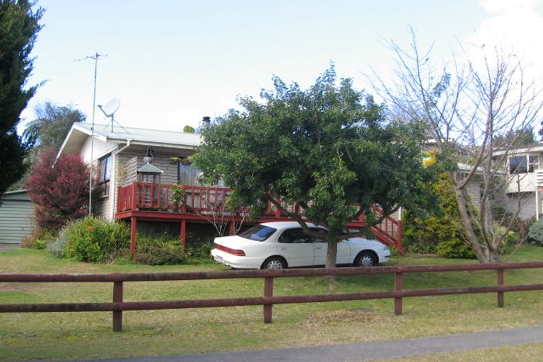 Photo of property in 102 Tirohanga Drive, Whangamata, 3620
