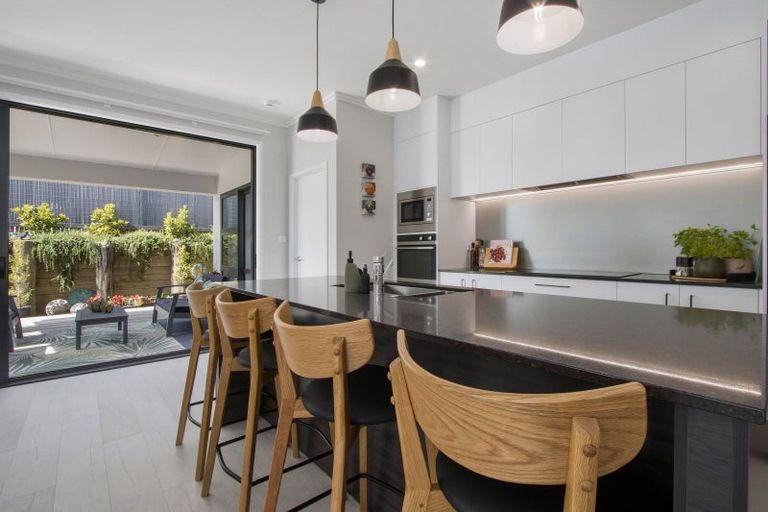 Photo of property in 2 Te Kaka Place, Omokoroa, 3114