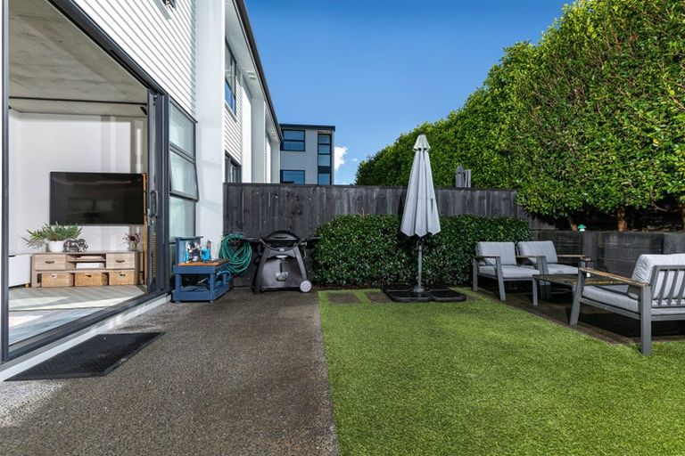 Photo of property in 3/4165 Great North Road, Glen Eden, Auckland, 0602