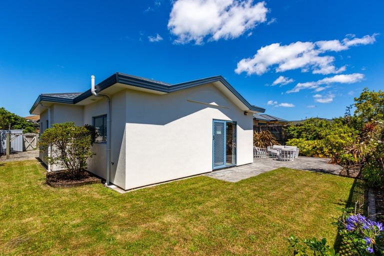 Photo of property in 3 Barque Crescent, Whitby, Porirua, 5024