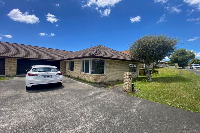 Photo of property in 12 Innisowen Place, Flat Bush, Auckland, 2019