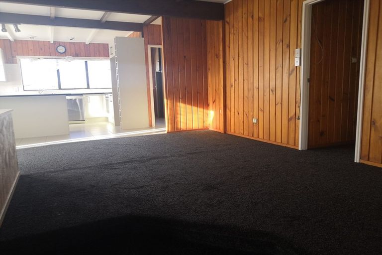 Photo of property in 18 Prince Regent Drive, Half Moon Bay, Auckland, 2012