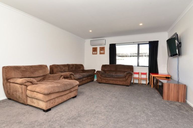 Photo of property in 19 Waikai Close, Ruakura, Hamilton, 3214