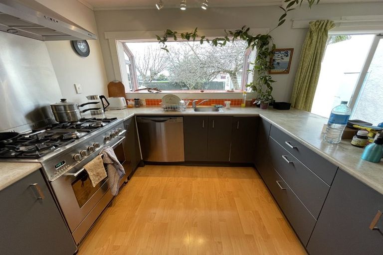 Photo of property in 404 Jervois Street, Mayfair, Hastings, 4122