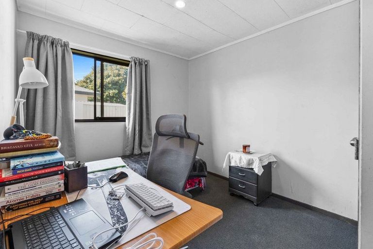 Photo of property in 9b Lyn Grove, Papamoa Beach, Papamoa, 3118