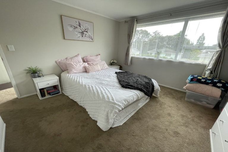 Photo of property in 24 Onedin Place, Titirangi, Auckland, 0604