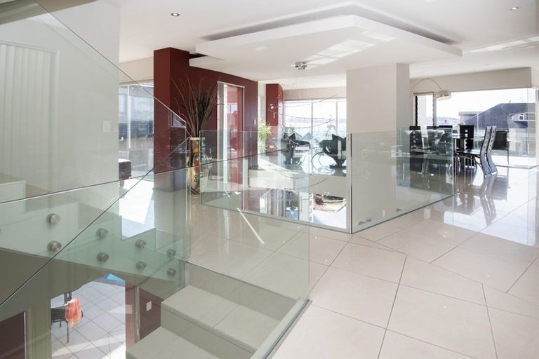 Photo of property in 61 Compass Way, Half Moon Bay, Auckland, 2012