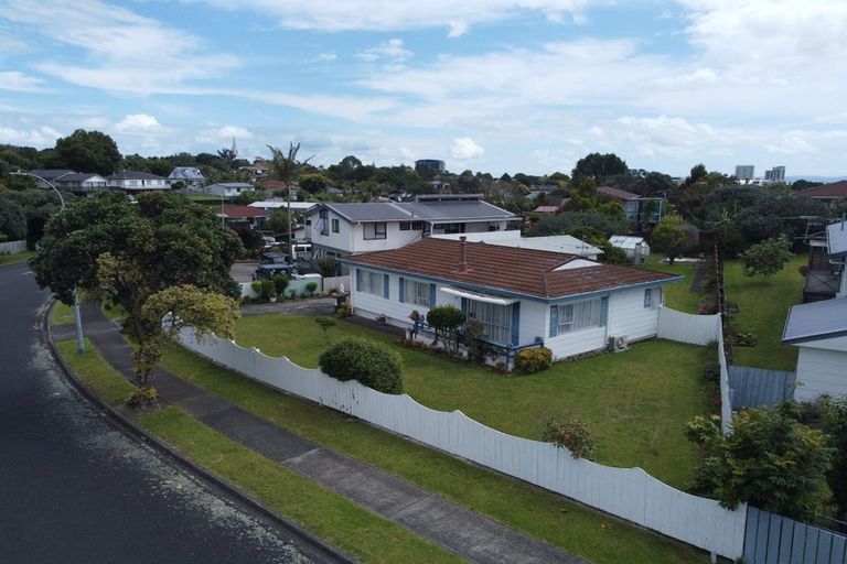 Photo of property in 40 Charntay Avenue, Clover Park, Auckland, 2019