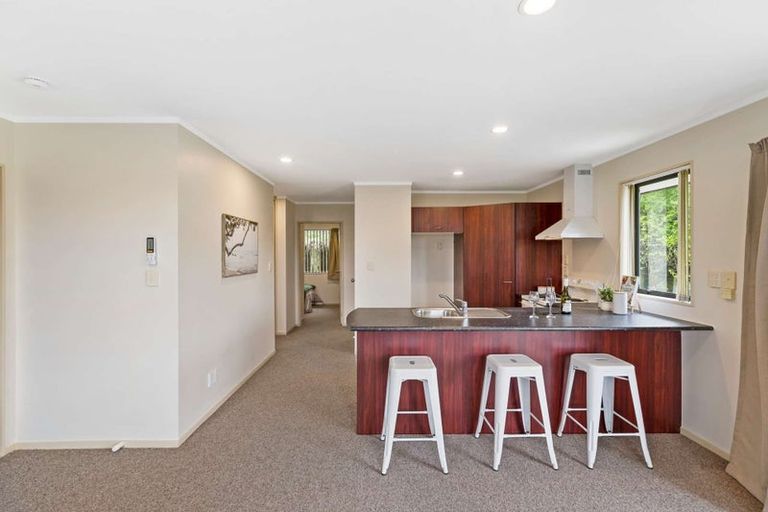 Photo of property in 40 Regents Park Place, Westgate, Auckland, 0614