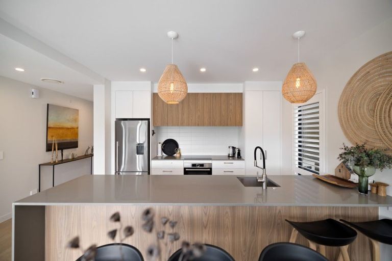 Photo of property in 13 Mcgibbon Lane, Jacks Point, 9371