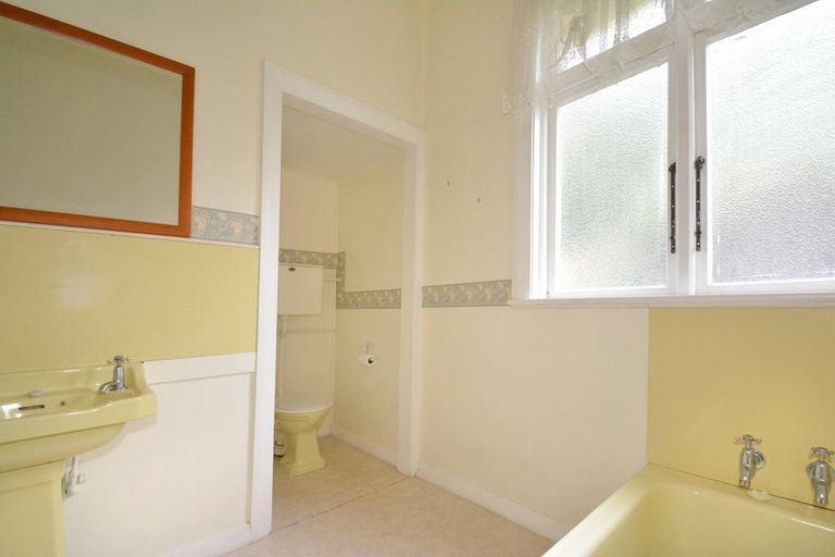 Photo of property in 100 Norfolk Street, Saint Clair, Dunedin, 9012