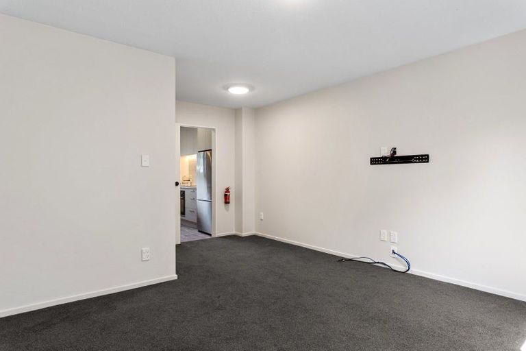 Photo of property in 2/19 Grove Road, Addington, Christchurch, 8024